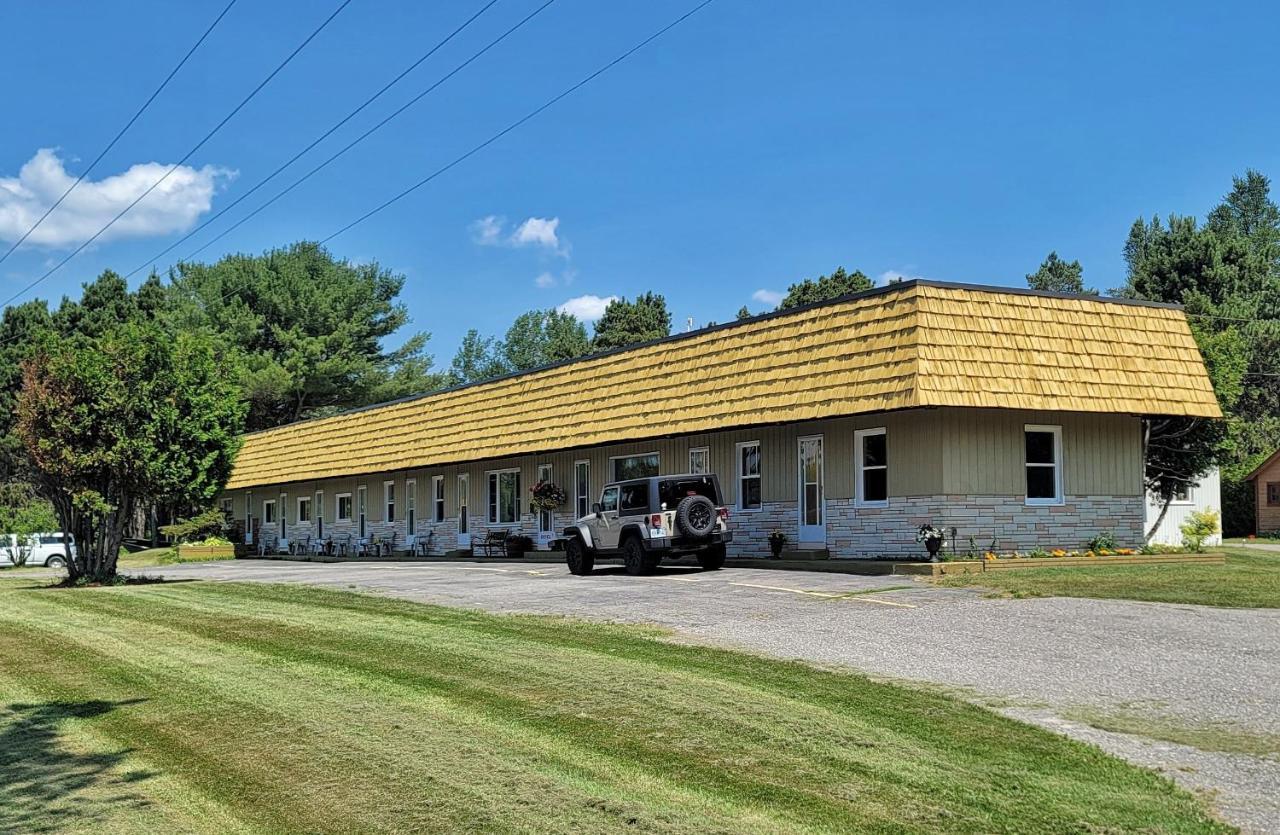 Maciver'S Motel And Camp Blind River Εξωτερικό φωτογραφία