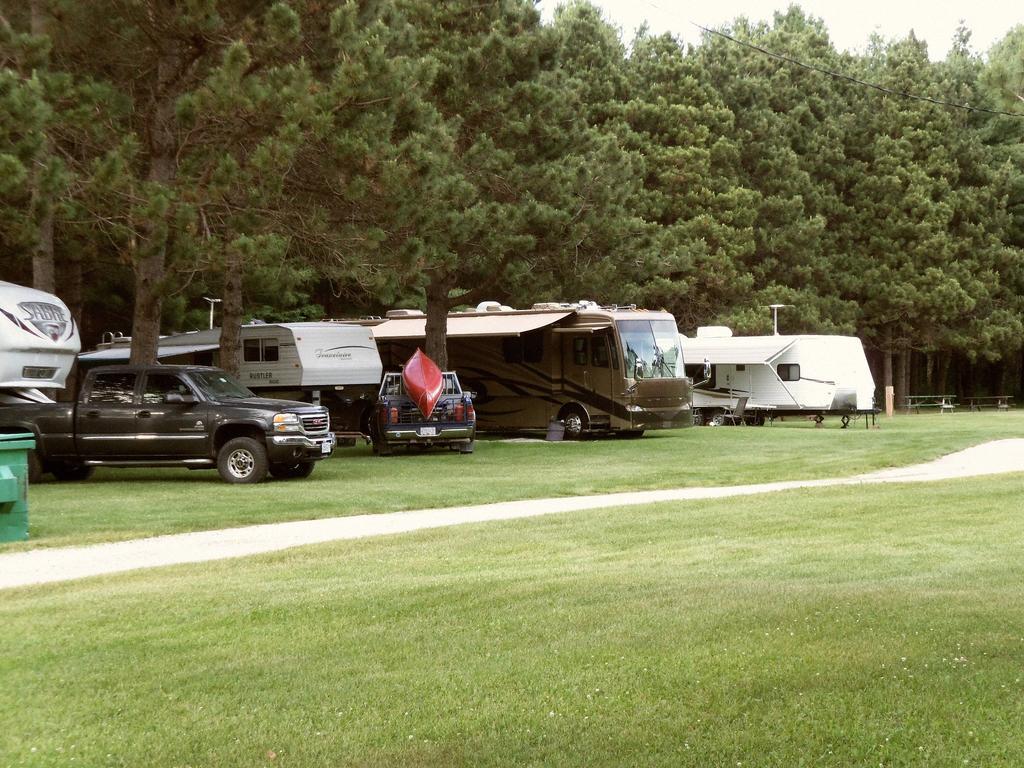 Maciver'S Motel And Camp Blind River Εξωτερικό φωτογραφία